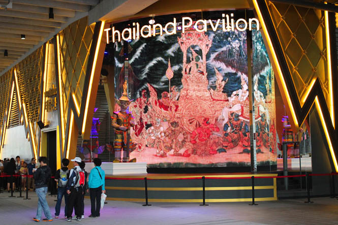 The Thailand Pavilion grabs attendees attention with a mix of the traditional and the technological, attracting 10,000 visitors a day. Outside the pavilion, an animatronic statue interacts with an animated character, Sutsakon, and his dragon-horse companion, Ma Nin Mangkon, who hail from classic Thai literature.